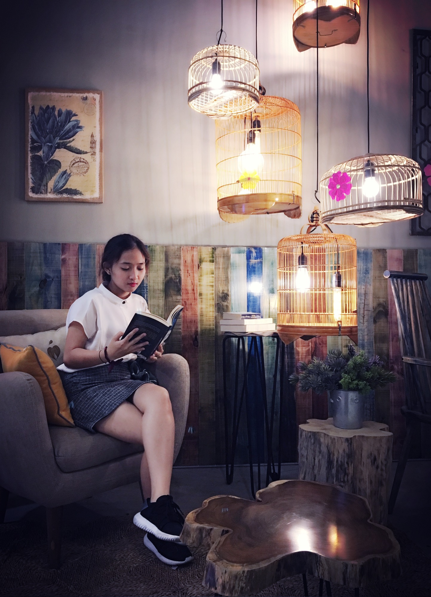 Somedays to relax #FreeToEdit #book #coffeeshop #vintage #girl #warm #light #relaxing